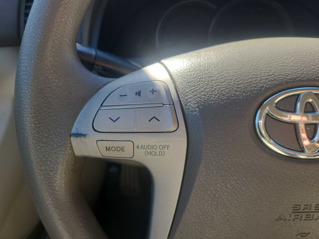 2011 Toyota Camry Hybrid photo