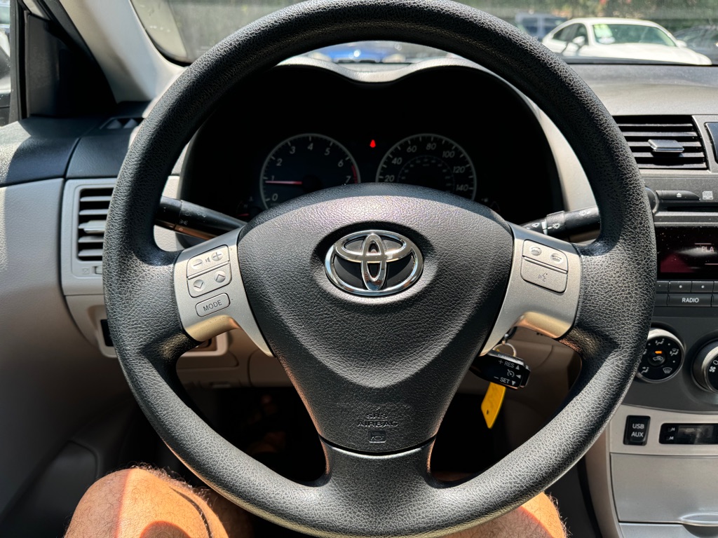 2011 Toyota Corolla photo
