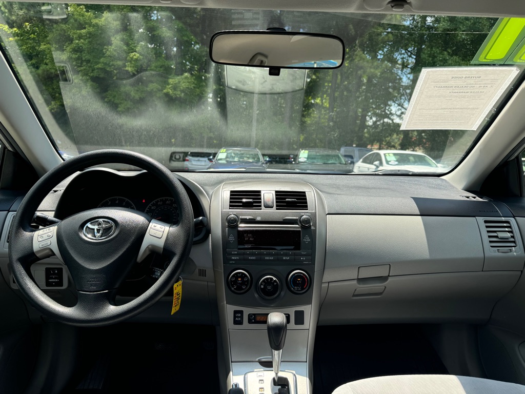 2011 Toyota Corolla photo