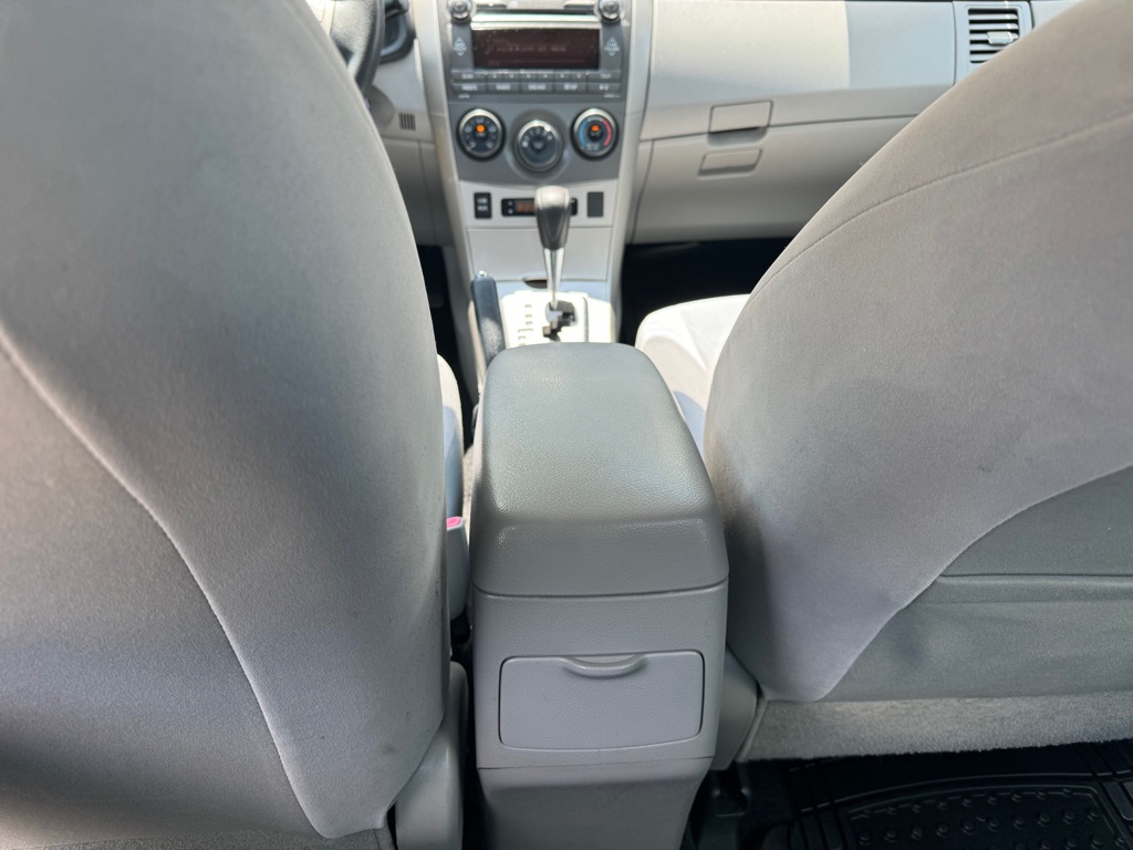 2011 Toyota Corolla photo