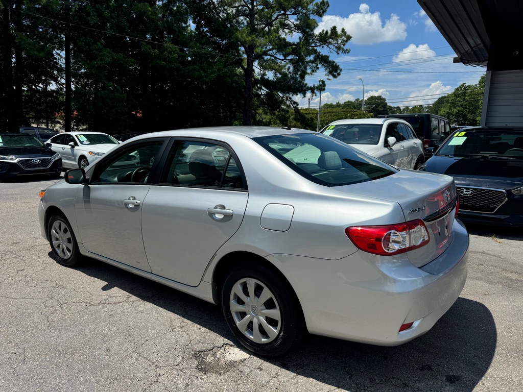 2011 Toyota Corolla photo