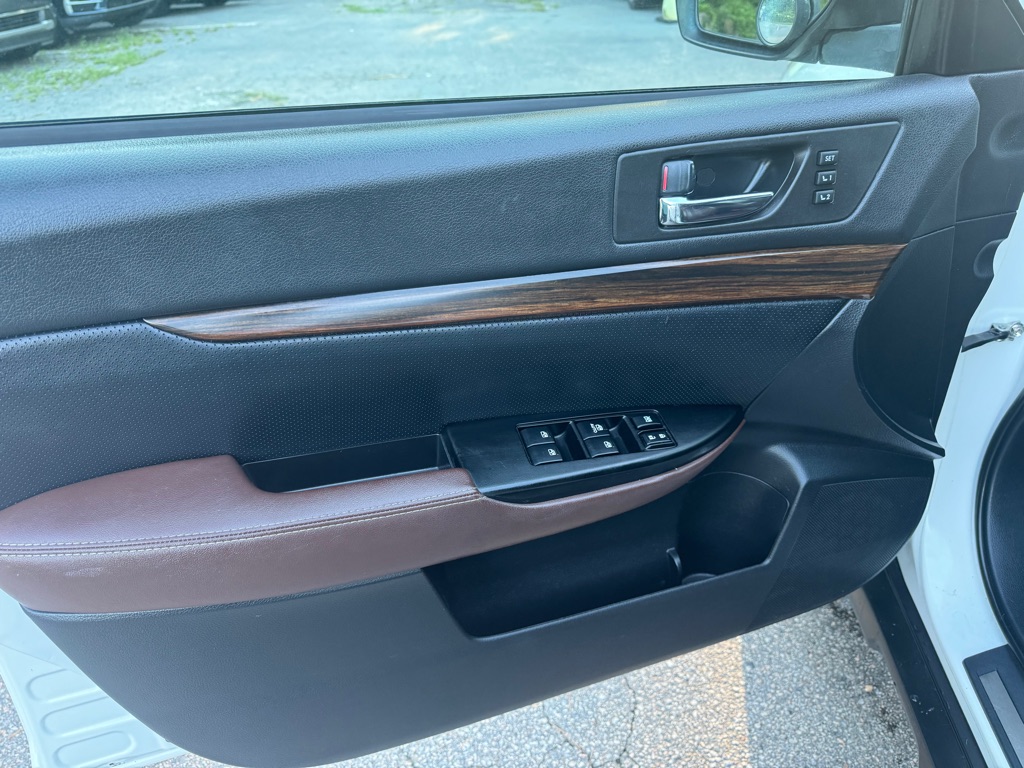 2014 Subaru Outback 2.5i Limited photo