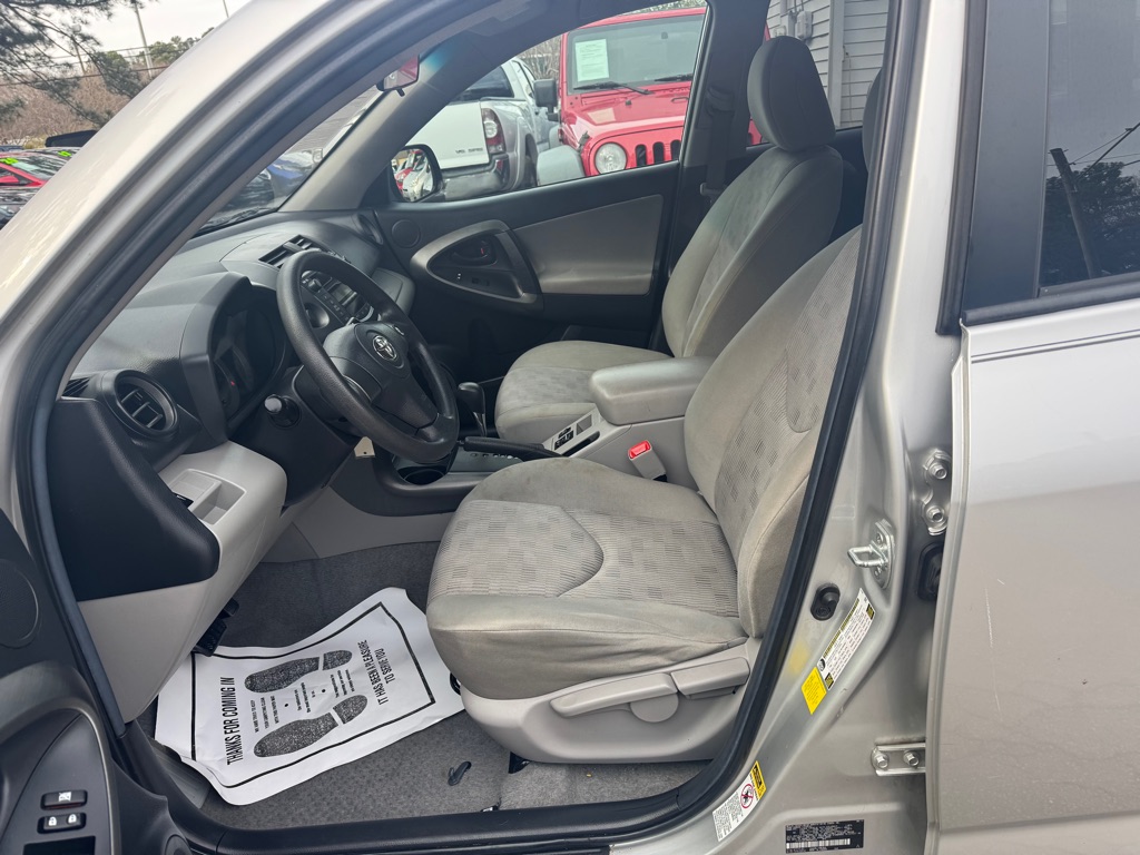2011 Toyota RAV4 photo