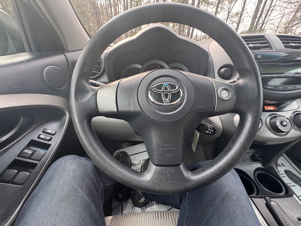 2011 Toyota RAV4 photo