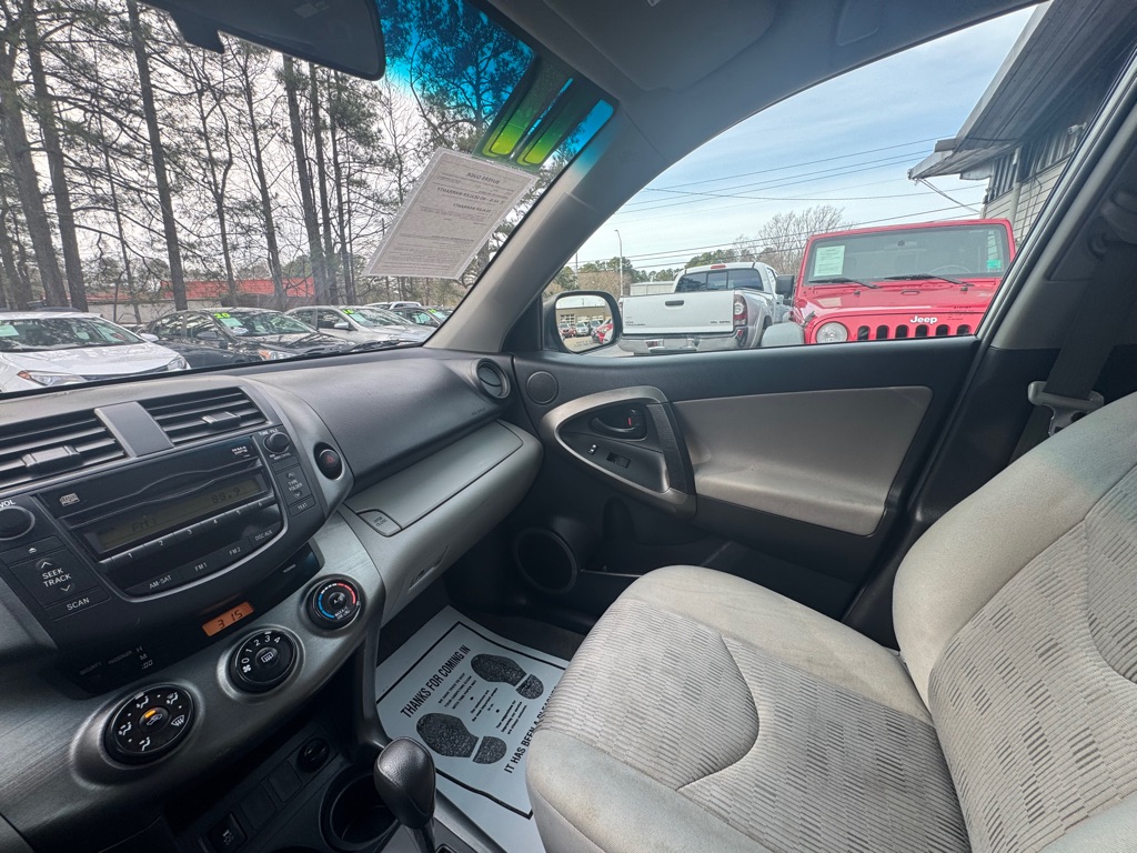 2011 Toyota RAV4 photo