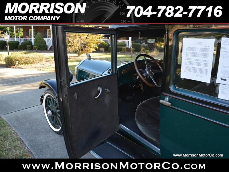 1928 Mazda Protege DX photo