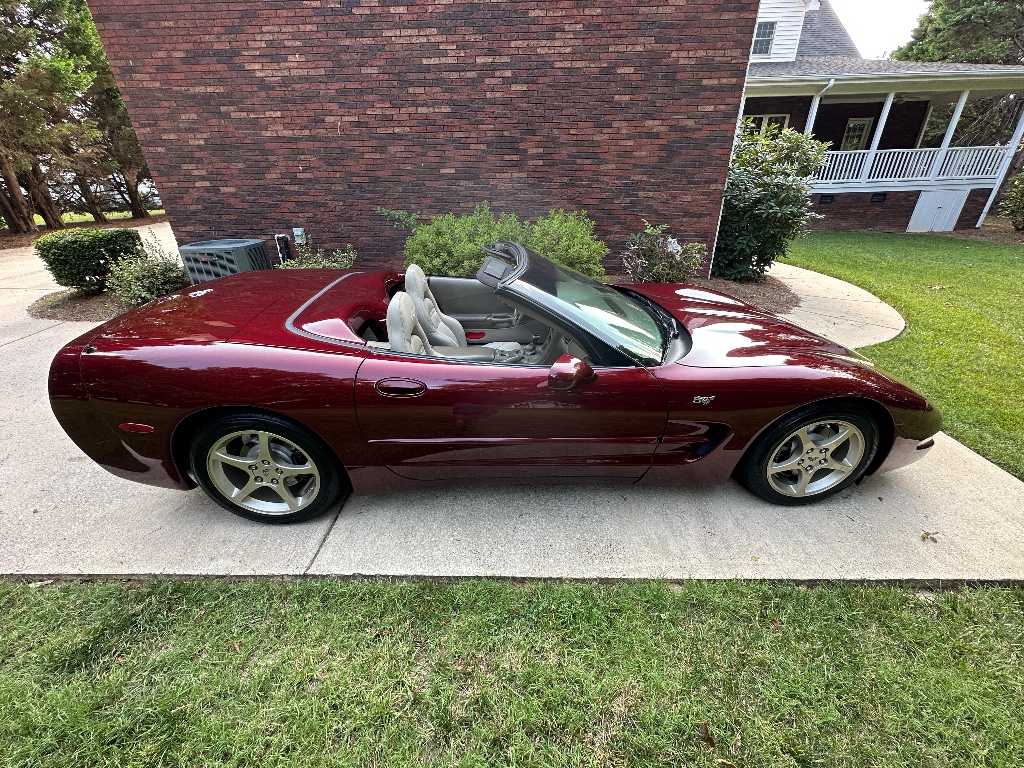 2003 Chevrolet Corvette photo