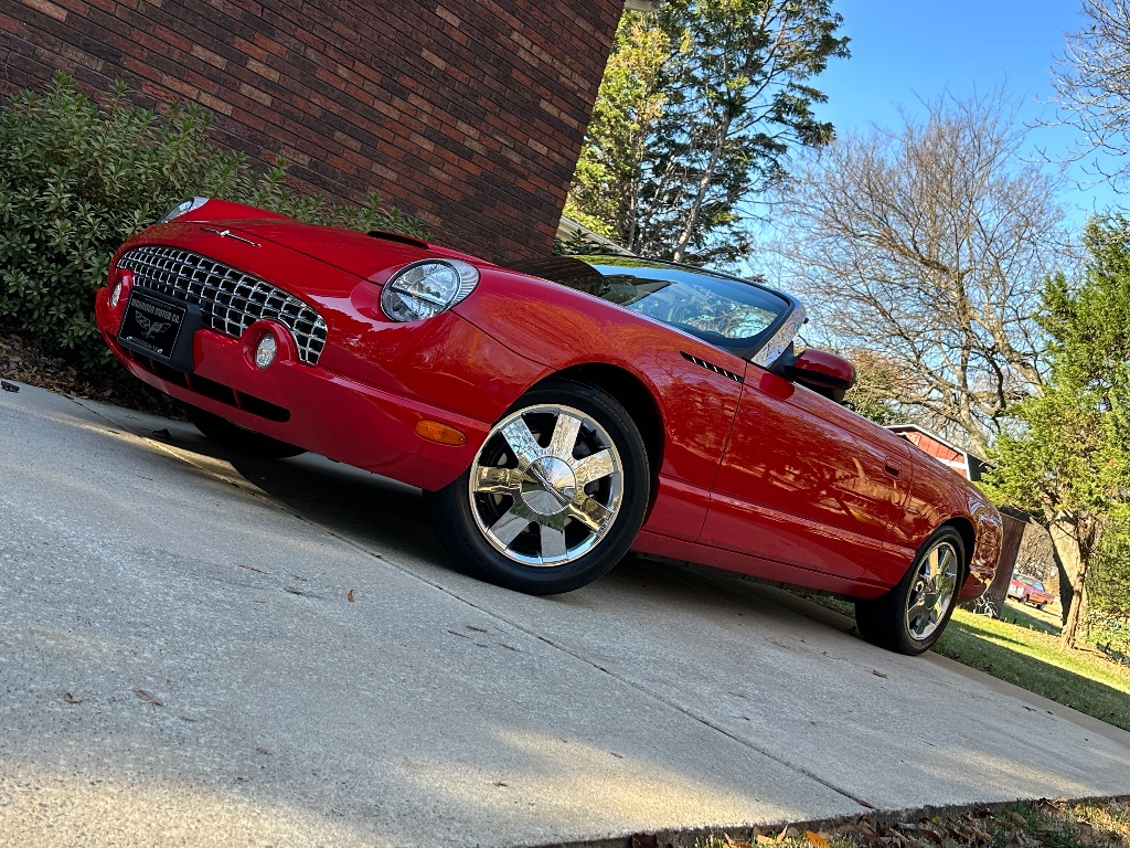2002 Ford Thunderbird Deluxe photo
