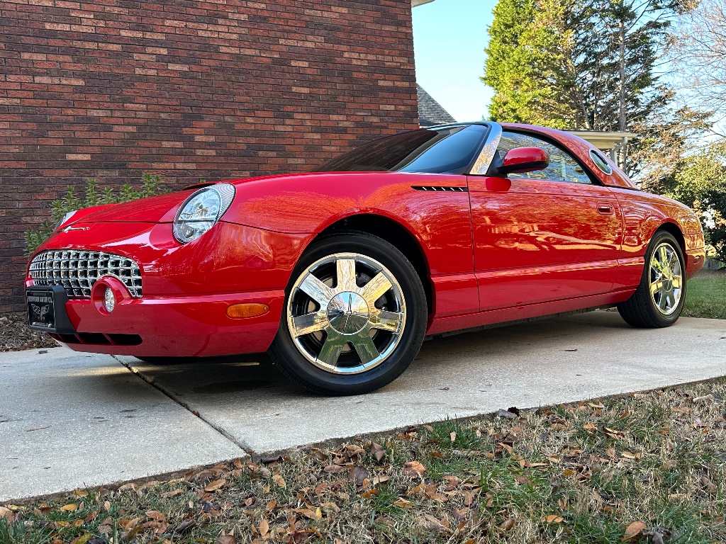 2002 Ford Thunderbird Deluxe photo