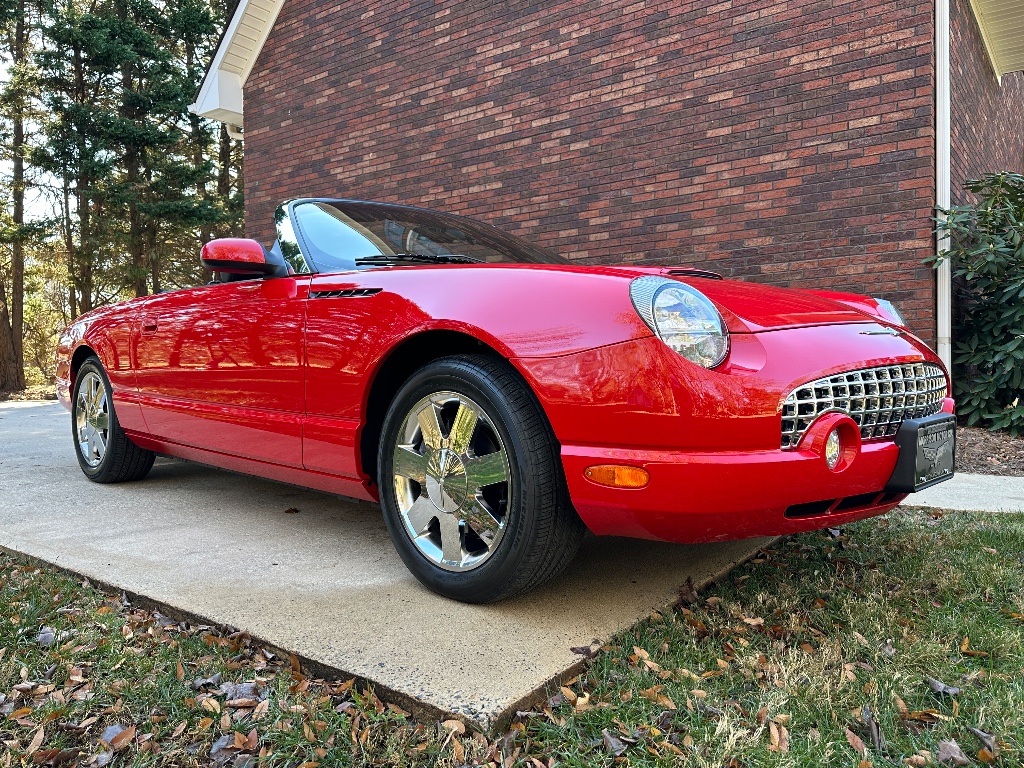 2002 Ford Thunderbird Deluxe photo