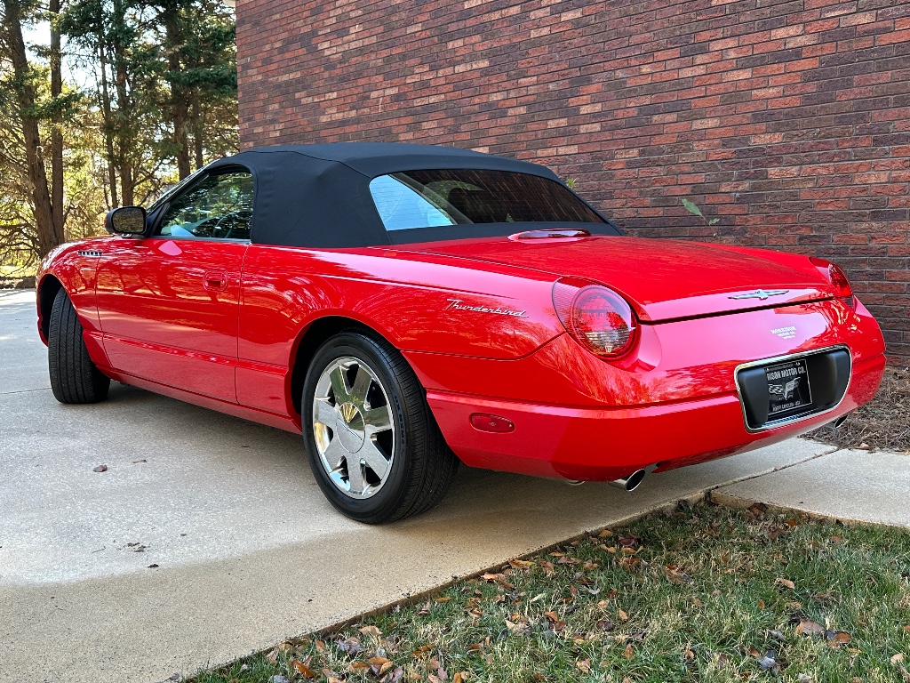 2002 Ford Thunderbird Deluxe photo