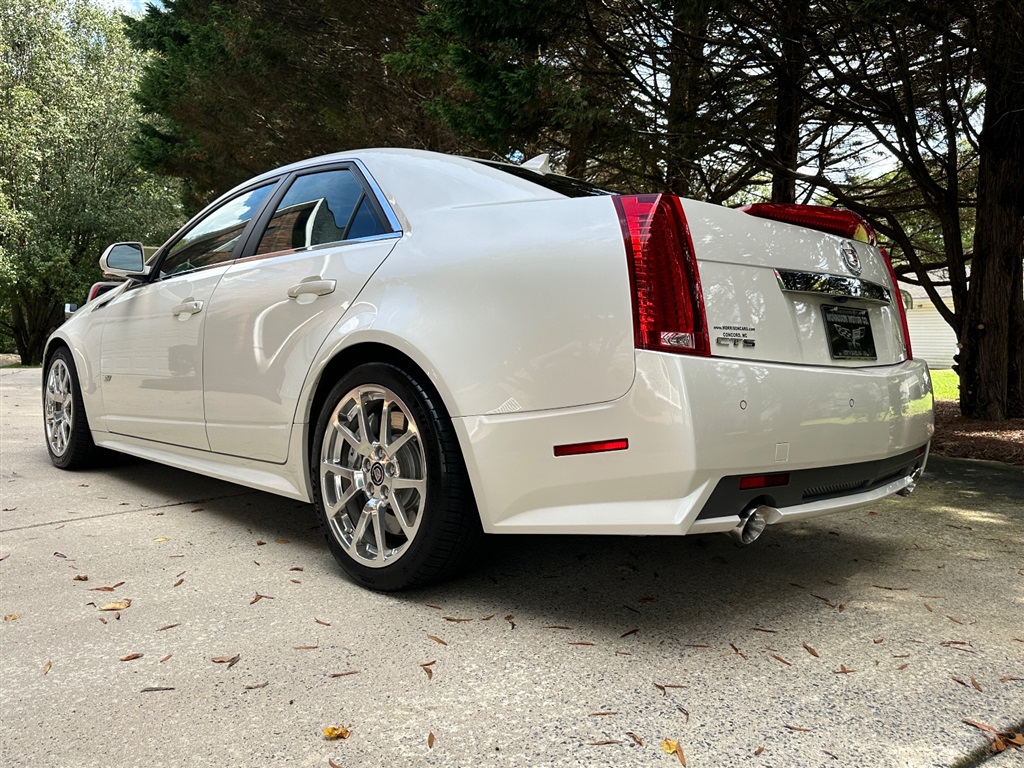 2011 Cadillac MDX photo