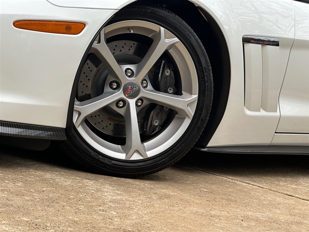 2013 Chevrolet Corvette Z16 Grand Sport photo