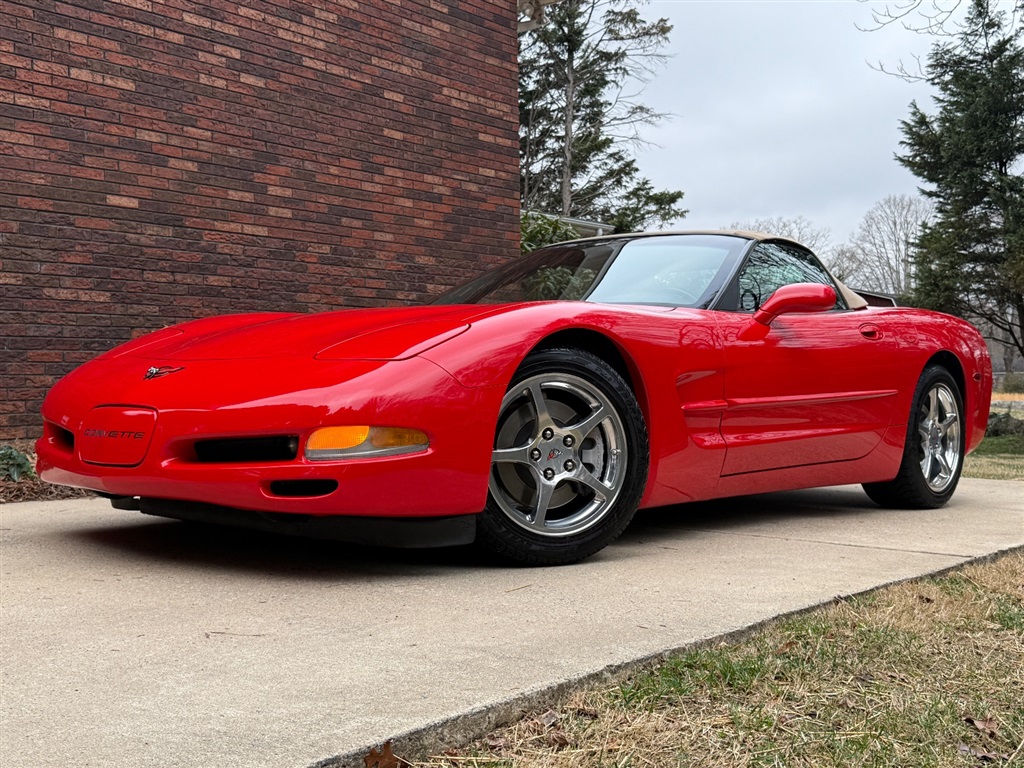 2002 Chevrolet Corvette photo