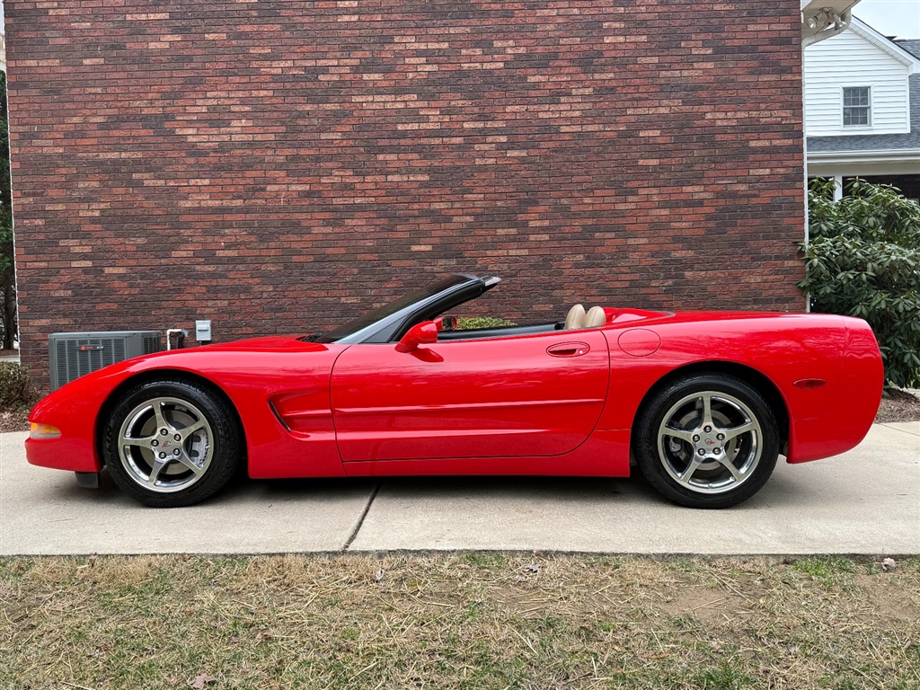2002 Chevrolet Corvette photo