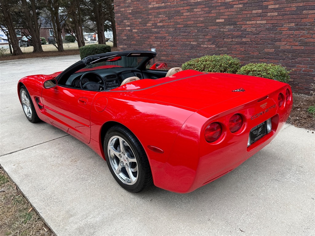 2002 Chevrolet Corvette photo
