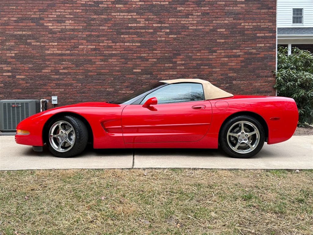 2002 Chevrolet Corvette photo