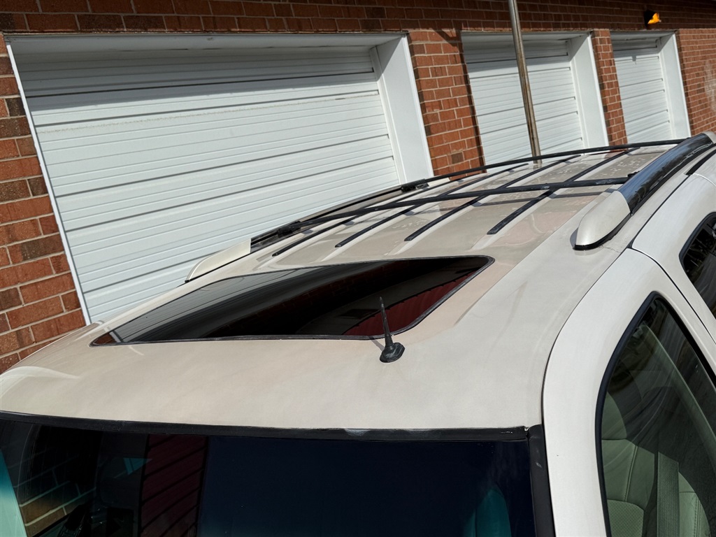 2002 Cadillac Escalade photo