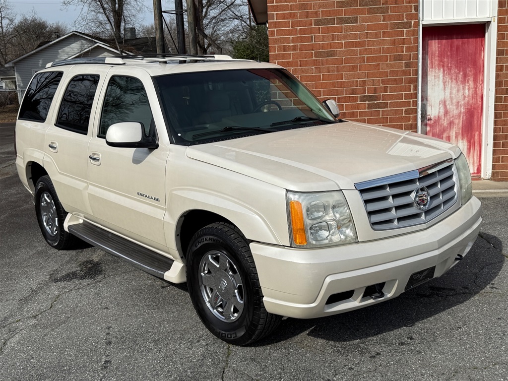 2002 Cadillac Escalade photo