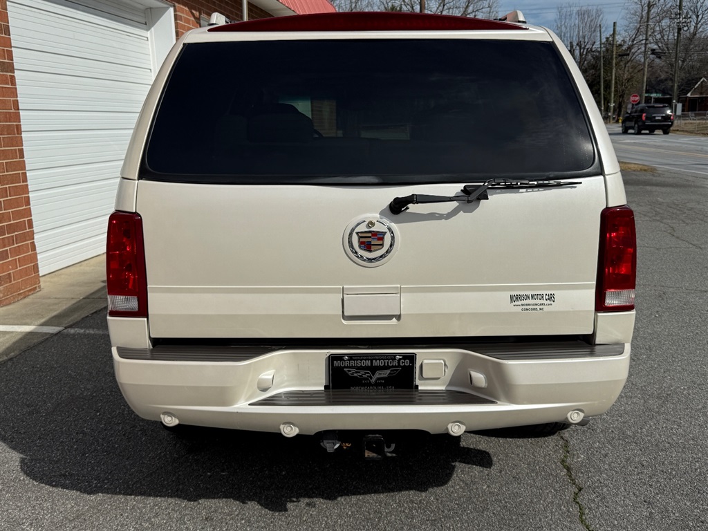 2002 Cadillac Escalade photo