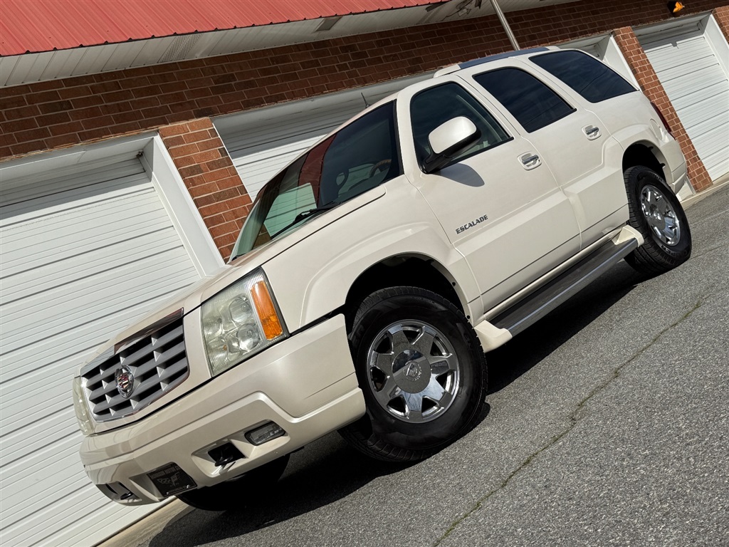 2002 Cadillac Escalade photo