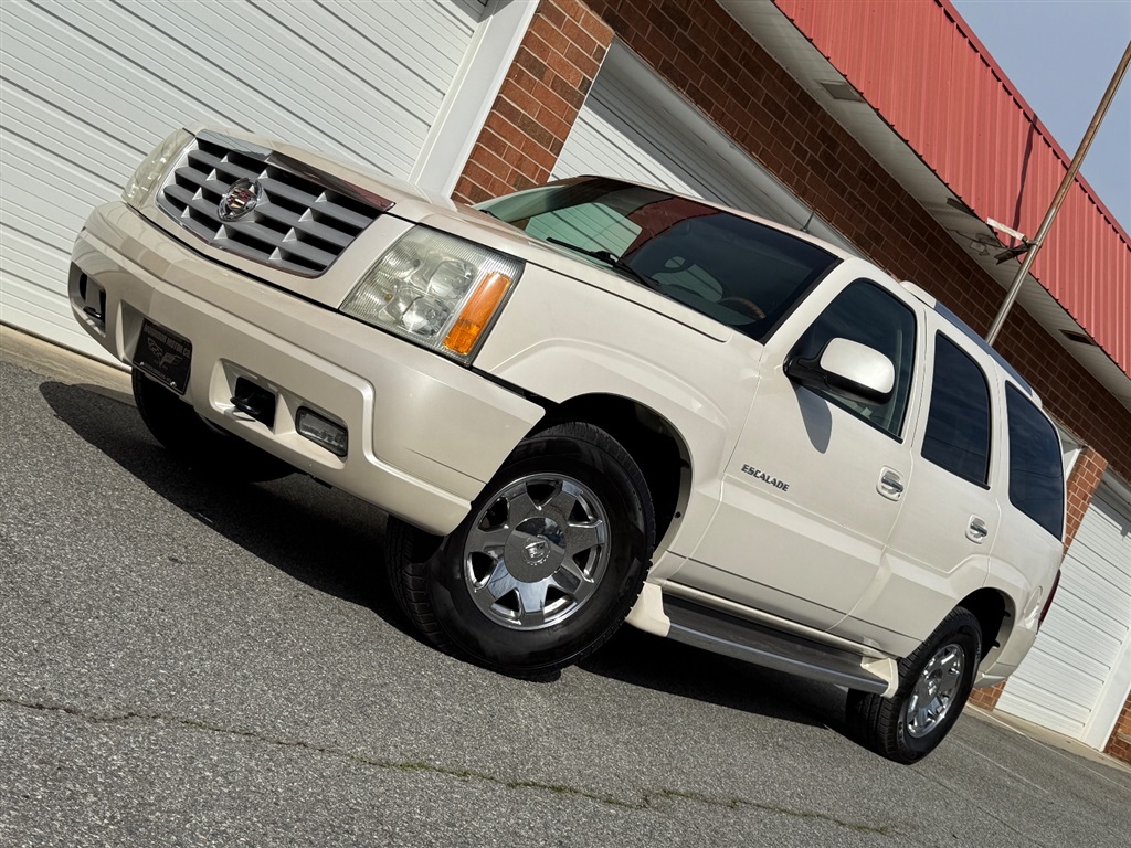 2002 Cadillac Escalade photo