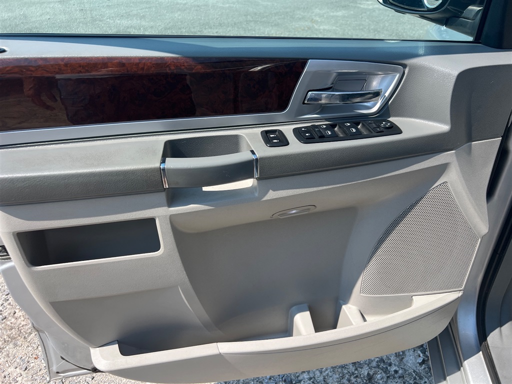 ChryslerTown & Country Touring15