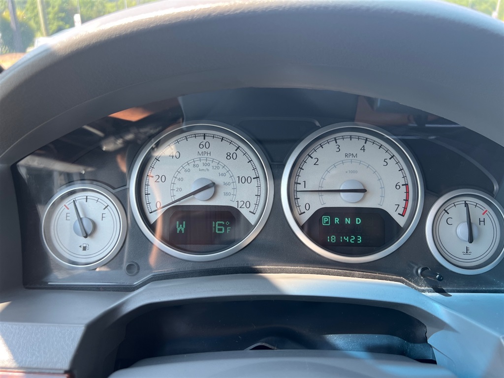 ChryslerTown & Country Touring17