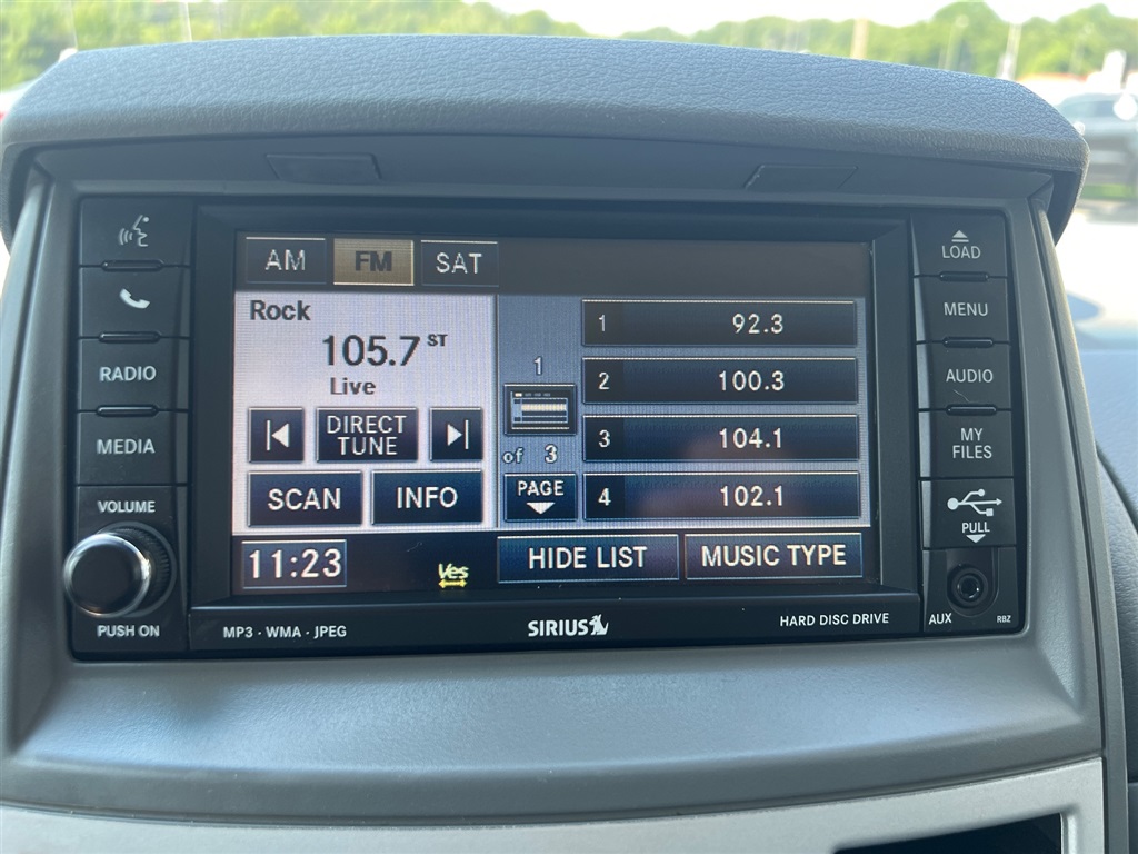 ChryslerTown & Country Touring22