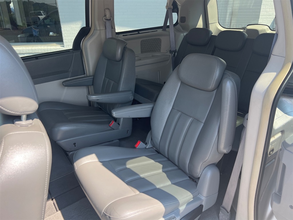 ChryslerTown & Country Touring30