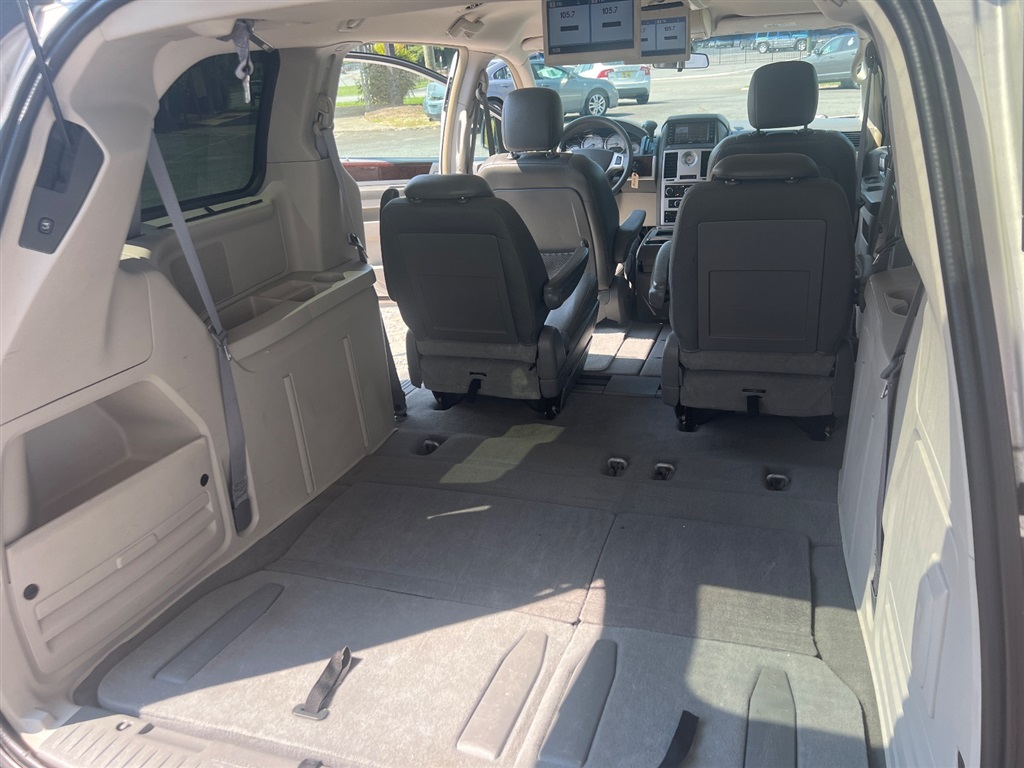 ChryslerTown & Country Touring35