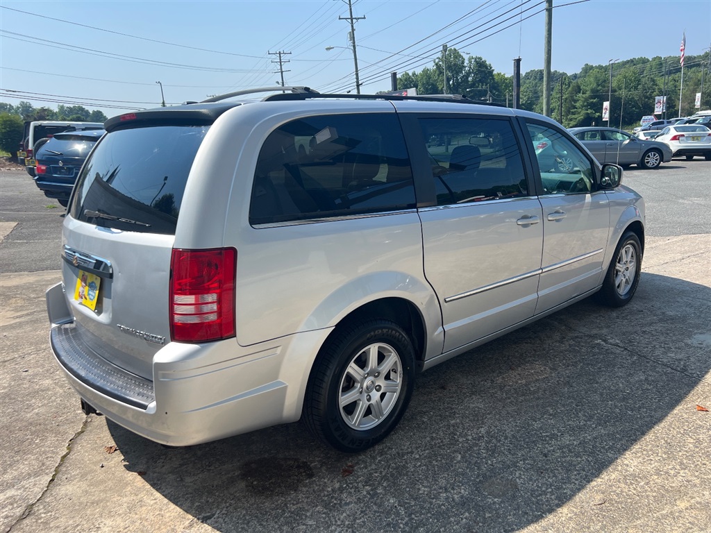 ChryslerTown & Country Touring5