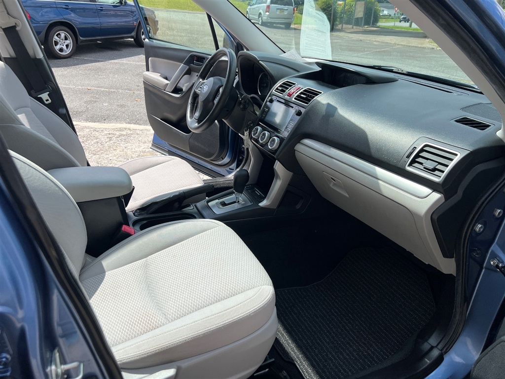 SubaruForester 2.5i Premium PZEV CVT33