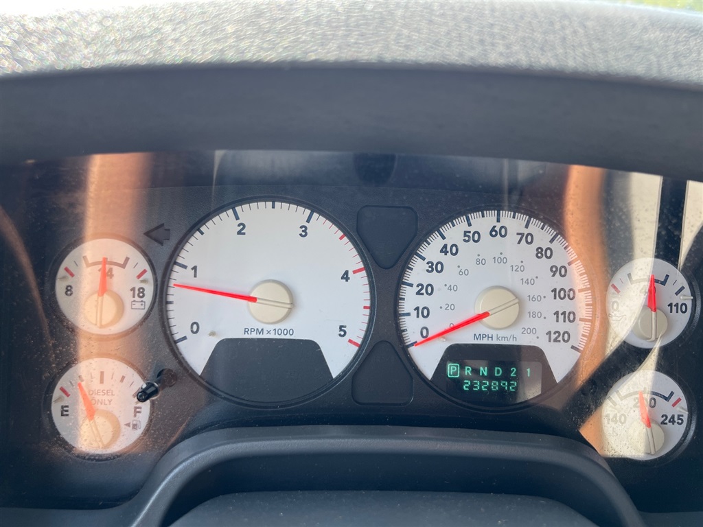 DodgeRam 2500 SLT Quad Cab Long Bed 4WD17