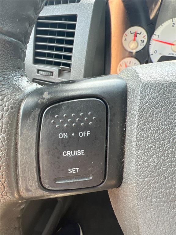 DodgeRam 2500 SLT Quad Cab Long Bed 4WD18