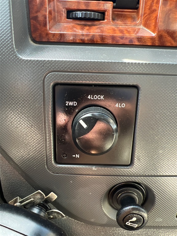 DodgeRam 2500 SLT Quad Cab Long Bed 4WD19