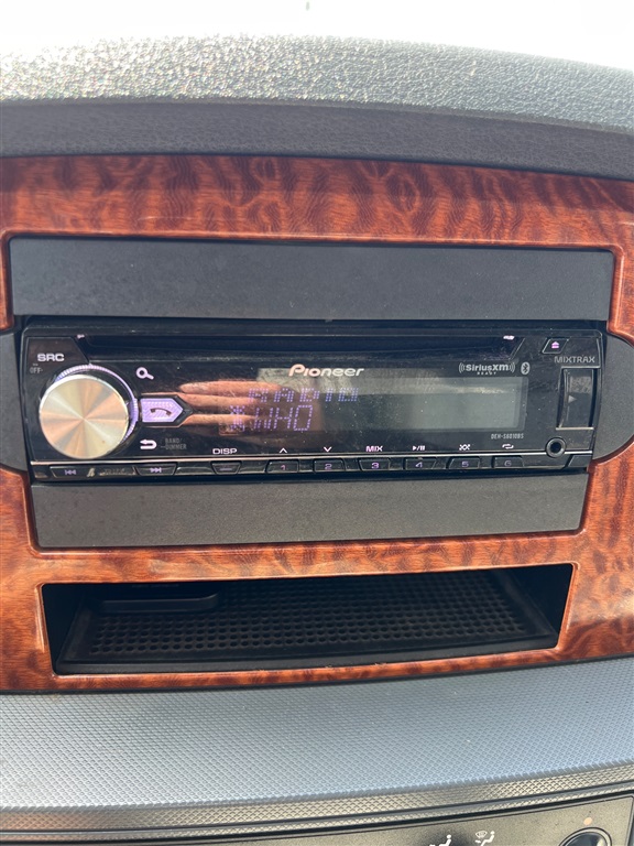 DodgeRam 2500 SLT Quad Cab Long Bed 4WD21