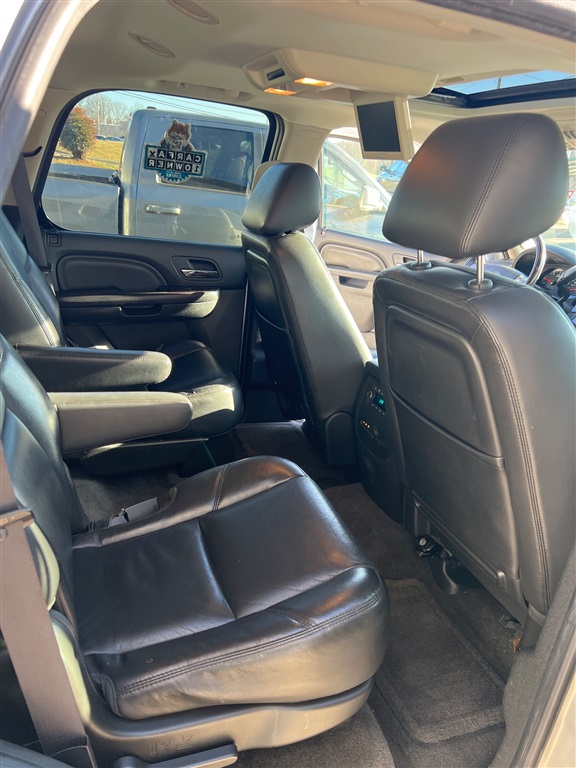 GMCYukon Denali 4WD26