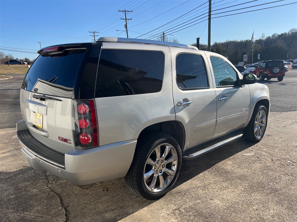 GMCYukon Denali 4WD4