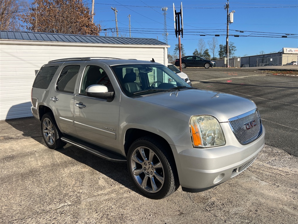 GMCYukon Denali 4WD6