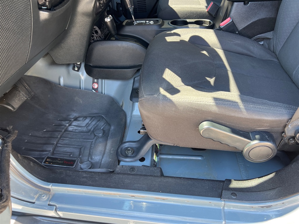 JeepWrangler Unlimited Sport 4WD12