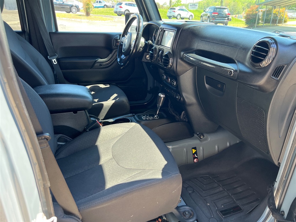 JeepWrangler Unlimited Sport 4WD27