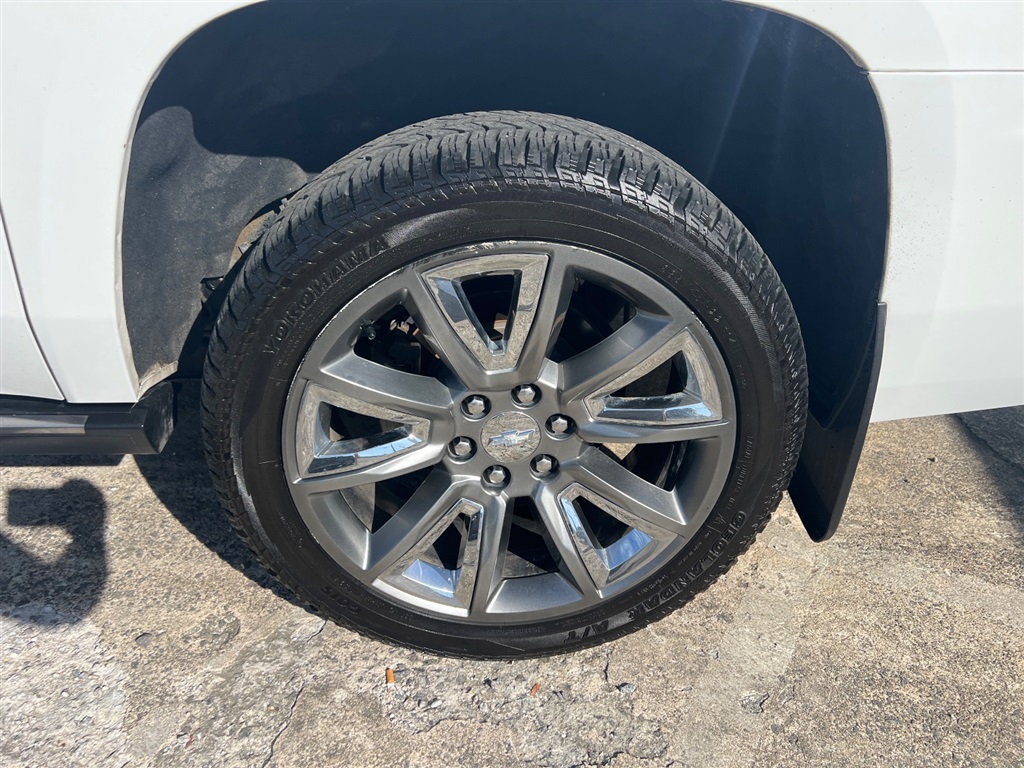 ChevroletSuburban LTZ 1500 4WD10