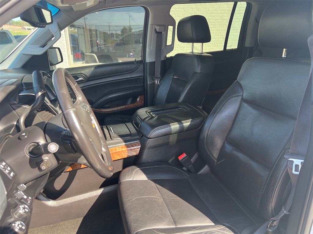 ChevroletSuburban LTZ 1500 4WD14