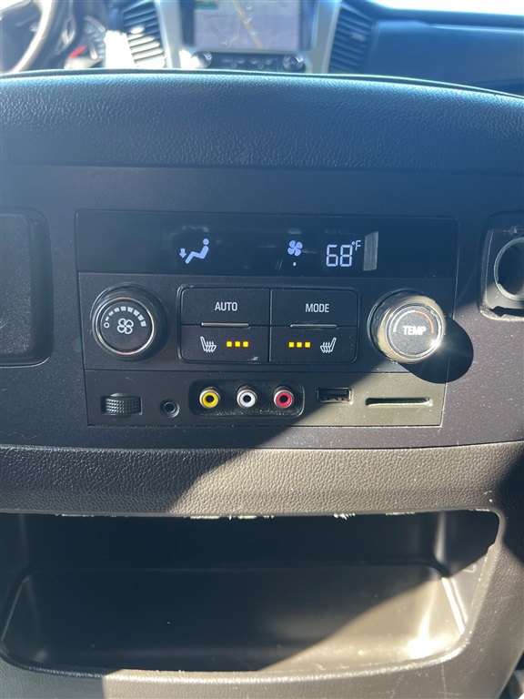ChevroletSuburban LTZ 1500 4WD34