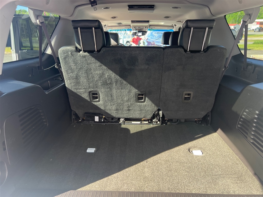ChevroletSuburban LTZ 1500 4WD35