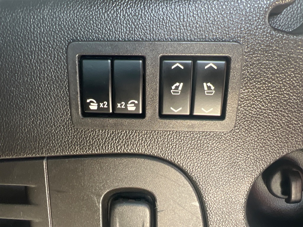 ChevroletSuburban LTZ 1500 4WD36