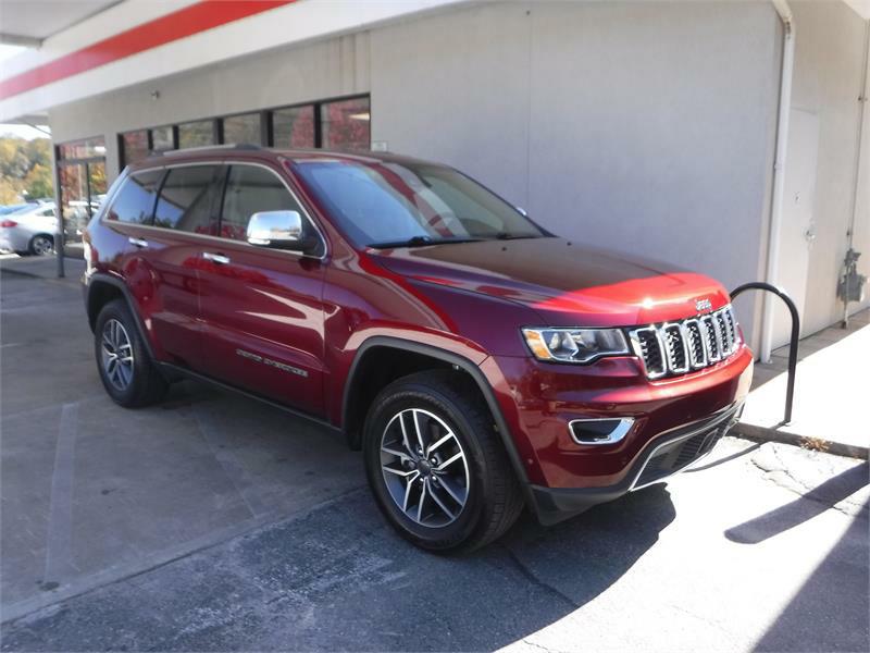 The 2020 Jeep Grand Cherokee Limited  photos