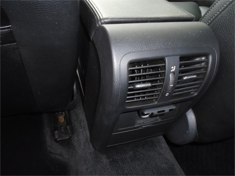 2008 Volkswagen Passat Komfort photo