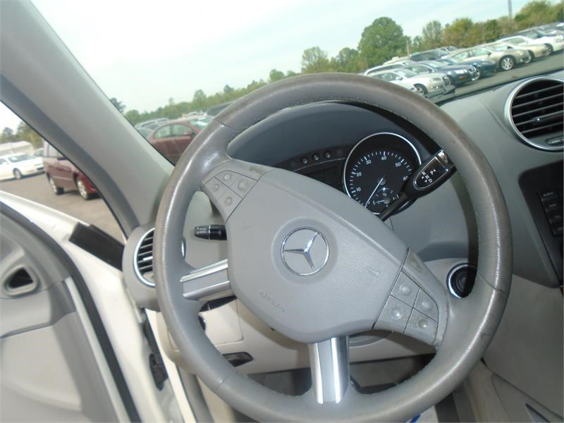 The 2006 Mercedes-Benz M-Class ML350